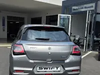 Neu Suzuki Swift Club 83 PS (61 kW) 2026 Grau Kleinwagen