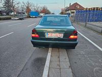 Gebraucht Mercedes C180 122 PS (89 kW) 1999 Grün Limousine