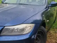 Gebraucht BMW 318 143 PS (105 kW) 2011 Blau Kombi