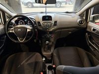 Gebraucht Ford Fiesta Trend 60 PS (44 kW) 2017 Weiß Limousine