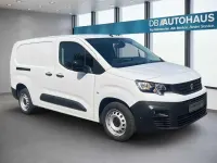 Gebraucht Peugeot Partner Premium 102 PS (75 kW) 2023 Weiß Van / Kleinbus