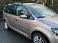Gebraucht VW Touran 105 PS (77 kW) 2012 Gold Van / Kleinbus