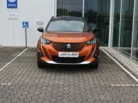 Gebraucht Peugeot e-2008 GT 100 kW (136 PS) 2022 Orange SUV