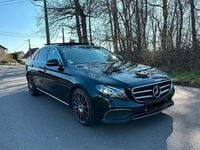 Gebraucht Mercedes E220 194 PS (142 kW) 2019 Schwarz Limousine