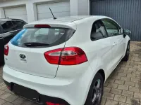 Gebraucht Kia Rio Edition 7 86 PS (63 kW) 2014 Weiß Kleinwagen