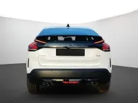 Gebraucht Citroën C4 Feel 131 PS (96 kW) 2023 Weiß Limousine