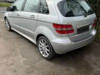 Gebraucht Mercedes B170 116 PS (85 kW) 2009 Silber Van / Kleinbus