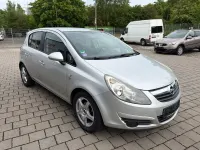 Używany Opel Corsa Edition 101 KM (74 kW) 2010 Srebrny Hatchback
