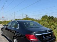 Gebraucht Mercedes E220 194 PS (142 kW) 2017 Schwarz Limousine