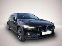 Gebraucht Volvo V60 CC Plus 197 PS (144 kW) 2023 Manufacturer Kombi