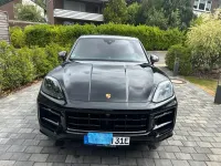 Gebraucht Porsche Cayenne S E-Hybrid Chrono 519 PS (381 kW) 2024 Schwarz SUV