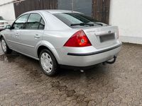 Gebraucht Ford Mondeo 120 PS (88 kW) 2002 Silber Kleinwagen