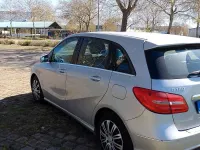 Gebraucht Mercedes B180 122 PS (89 kW) 2012 Silber Kleinwagen