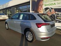 Neu Skoda Scala Essence 116 PS (85 kW) 2025 Brilliantsilber metallic Kleinwagen
