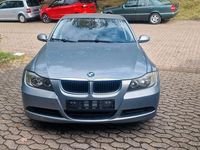 Gebraucht BMW 318 129 PS (94 kW) 2007 Grau Limousine