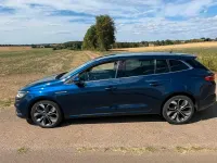 Gebraucht Renault Mégane GrandTour Bose Edition 131 PS (96 kW) 2017 Blau Kombi