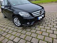 Gebraucht Mercedes B200 156 PS (114 kW) 2013 Schwarz Van / Kleinbus