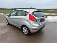Gebraucht Ford Fiesta 60 PS (44 kW) 2009 Silber Kleinwagen