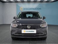 Gebraucht VW Tiguan 131 PS (96 kW) 2022 Grau SUV