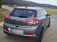 Gebraucht Hyundai i20 YES! 84 PS (61 kW) 2017 Grau Kleinwagen