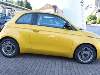 Neu Fiat 500 Icon 65 PS (47 kW) 2026 Gelb Limousine