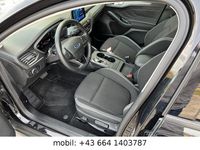 Gebraucht Ford Focus Cool & Connect 120 PS (88 kW) 2023 Schwarz Limousine