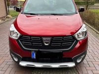 gebraucht Dacia Lodgy Kombi, Van, 8-fach bereift, 131 PS, Navi, 7-Sitzer