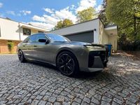 Gebraucht BMW M760e Performance 571 PS (419 kW) 2023 Schwarz Limousine