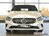 Gebraucht Mercedes B180 Progressive 136 PS (100 kW) 2024 Unilack polarweiß Van / Kleinbus