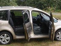 Gebraucht VW Touran Match 140 PS (102 kW) 2012 Silber Van / Kleinbus