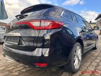 Gebraucht Renault Mégane IV Intens 132 PS (97 kW) 2017 Schwarz Limousine