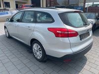 Gebraucht Ford Focus Trend 120 PS (88 kW) 2017 Silber Kombi