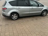 Gebraucht Ford S-MAX S 140 PS (102 kW) 2009 Silber Van / Kleinbus