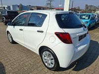 Gebraucht Toyota Yaris Basis 69 PS (50 kW) 2014 Super white 2 Kleinwagen