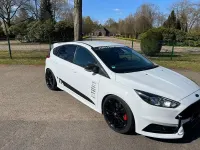 Gebraucht Ford Focus ST 250 PS (183 kW) 2016 Weiß Limousine