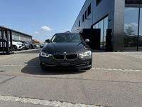 gebraucht BMW 318 i Limo Aut Leder Navi LED