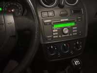 Gebraucht Ford Fiesta 80 PS (58 kW) 2006 Silber Kleinwagen