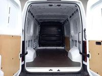 Neu Nissan Interstar N-Connecta 131 PS (96 kW) 2026 Weiß Van
