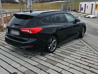 Gebraucht Ford Focus ST-Line 122 PS (89 kW) 2022 Blau Kombi