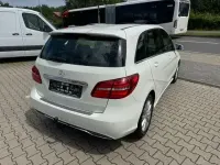 Gebraucht Mercedes B180 165 PS (121 kW) 2015 Andere Kleinwagen
