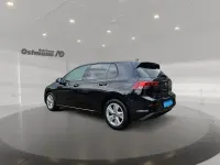 Gebraucht VW Golf VIII Life 131 PS (96 kW) 2023 Deep black perleffekt Limousine