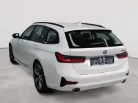 Gebraucht BMW 330e Advantage 252 PS (185 kW) 2021 Alpinweiss uni Kombi
