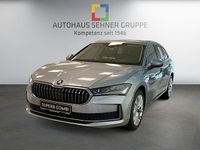 Gebraucht Skoda Superb Selection 150 PS (110 kW) 2025 Aluminiumsilber met. (silber) (silber) Kombi