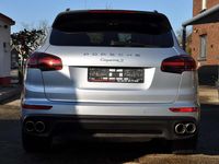 Second-hand Porsche Cayenne Platinum Edition 385 CP (283 kW) 2017 Argintiu SUV