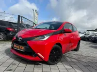 Używany Toyota Aygo 69 KM (50 kW) 2017 Czerwony Hatchback