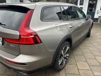 Gebraucht Volvo V60 CC Pro 197 PS (144 kW) 2020 Grau Kombi