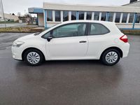 Gebraucht Toyota Auris 99 PS (72 kW) 2012 Weiß Limousine