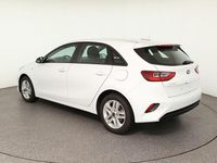 Używany Kia Ceed Edition 7 101 KM (74 kW) 2021 Biały Hatchback