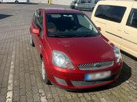 Używany Ford Fiesta 80 KM (58 kW) 2008 Czerwony Hatchback