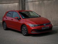 Gebraucht VW Golf VIII Life 130 PS (95 kW) 2022 Rot Limousine